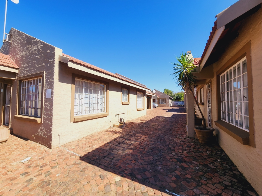 2 Bedroom Property for Sale in Potchefstroom North West